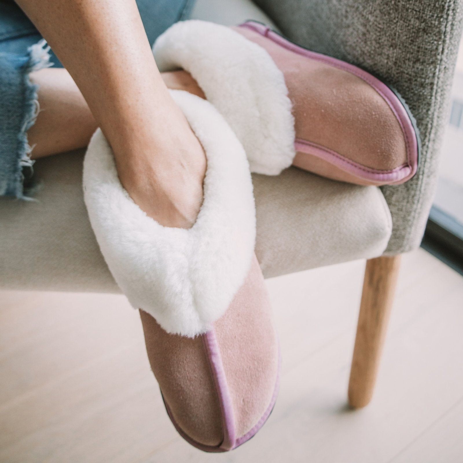 Sneeubok Unisex Premium Suede Woolen Slippers