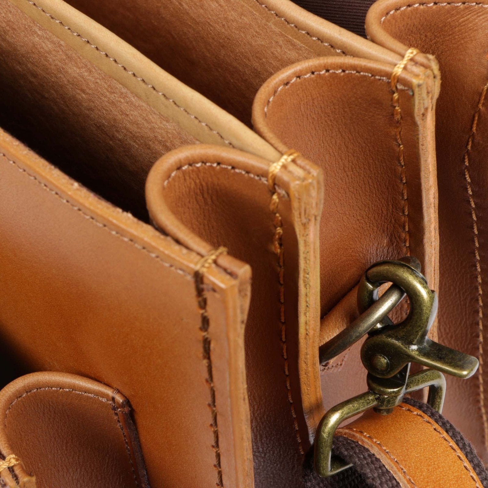 Scholar III vegetable-tanned leather satchel - Freestyle SA Proudly local leather boots veldskoens vellies leather shoes suede veldskoens