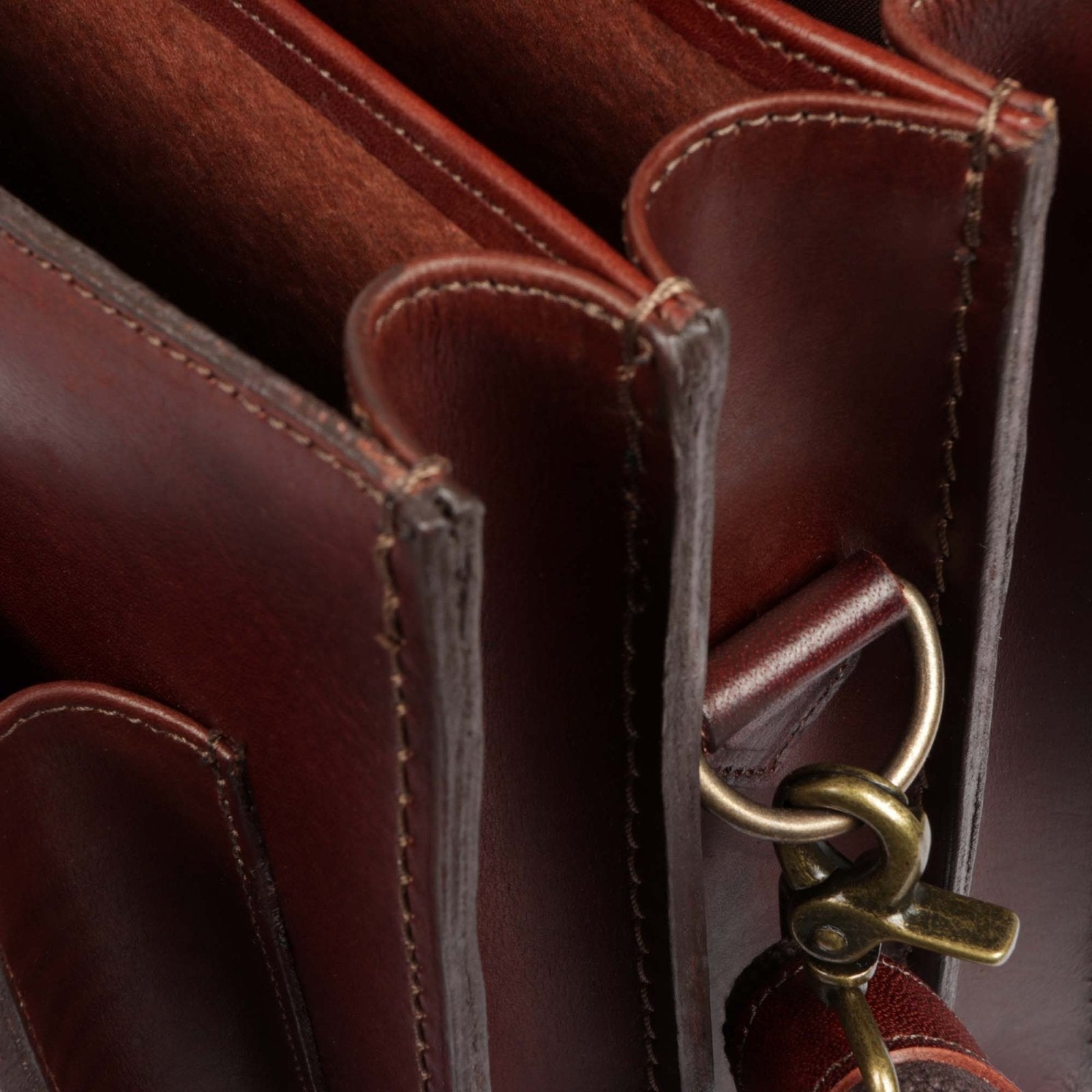 Scholar III vegetable-tanned leather satchel - Freestyle SA Proudly local leather boots veldskoens vellies leather shoes suede veldskoens