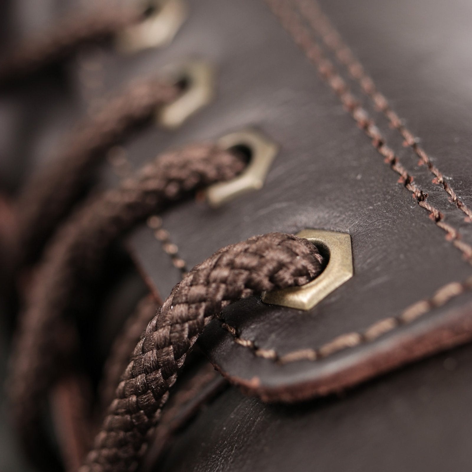 Mountain Boot in Premium Full Grain Leather + a FREE Pair of Outdoor S