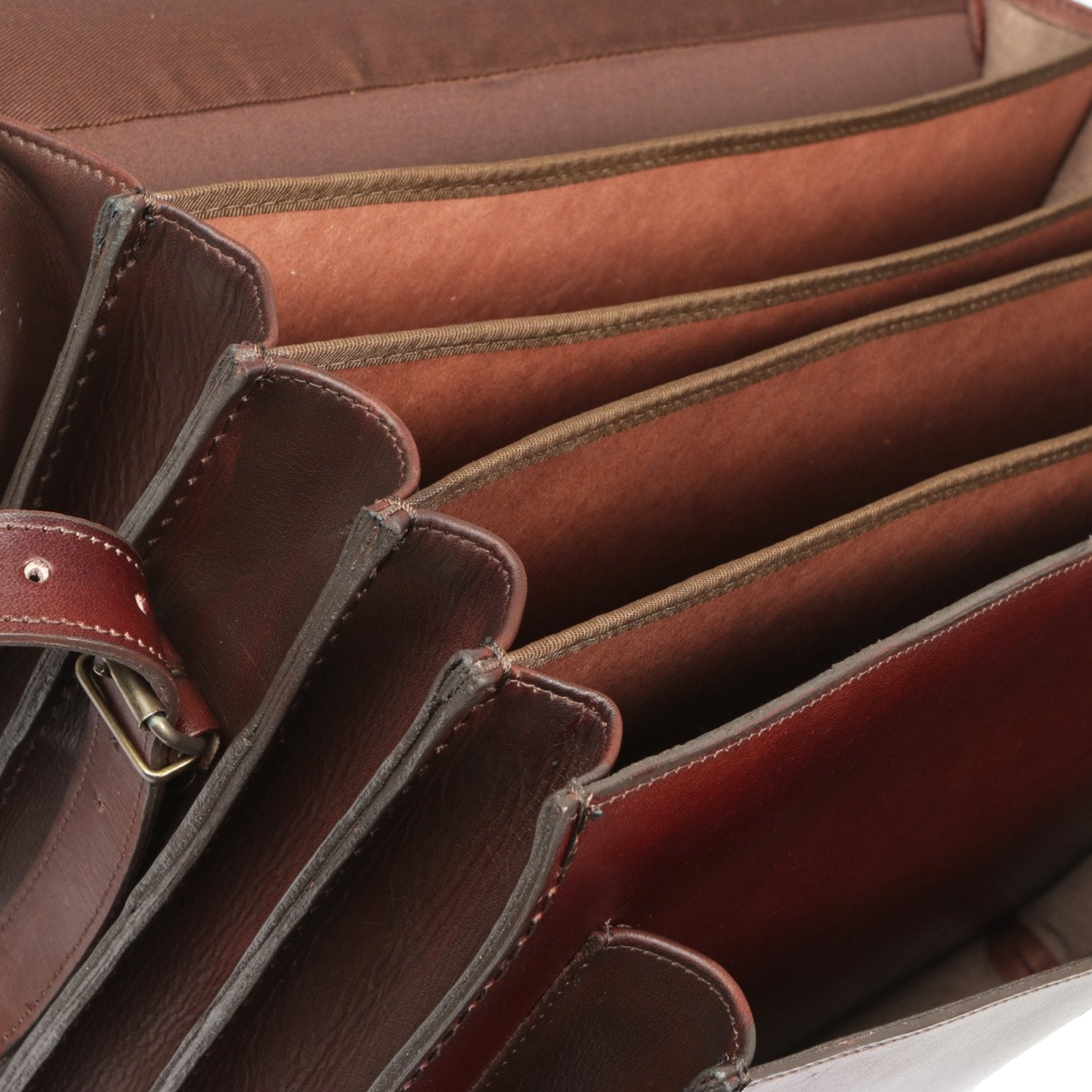 Scholar School Edition vegetable-tanned leather satchel - Freestyle SA Proudly local leather boots veldskoens vellies leather shoes suede veldskoens