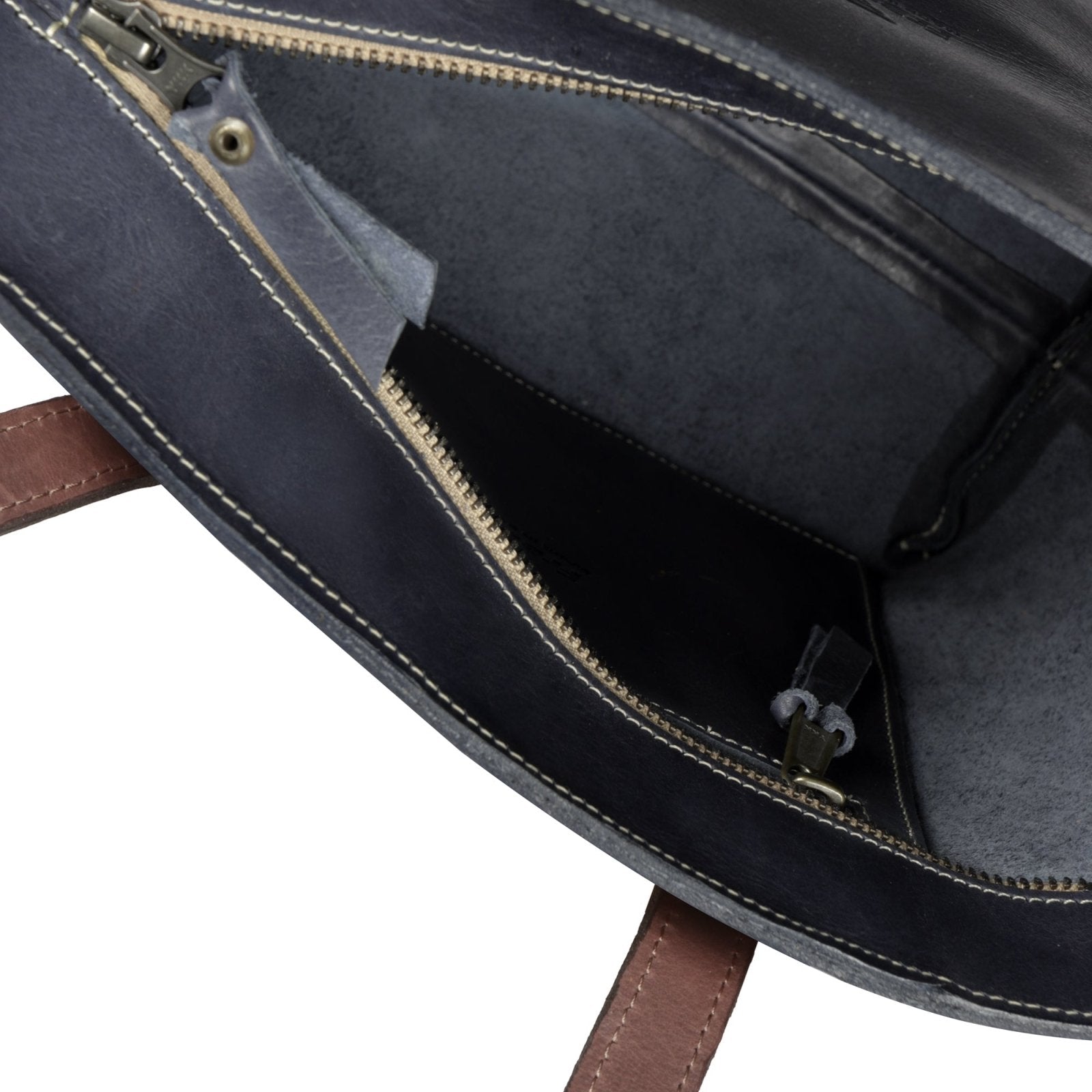 Skyla Mini Deluxe premium leather bag with tassels - Freestyle SA Proudly local Leather Goods Supplier leather boots veldskoens vellies leather shoes suede veldskoens