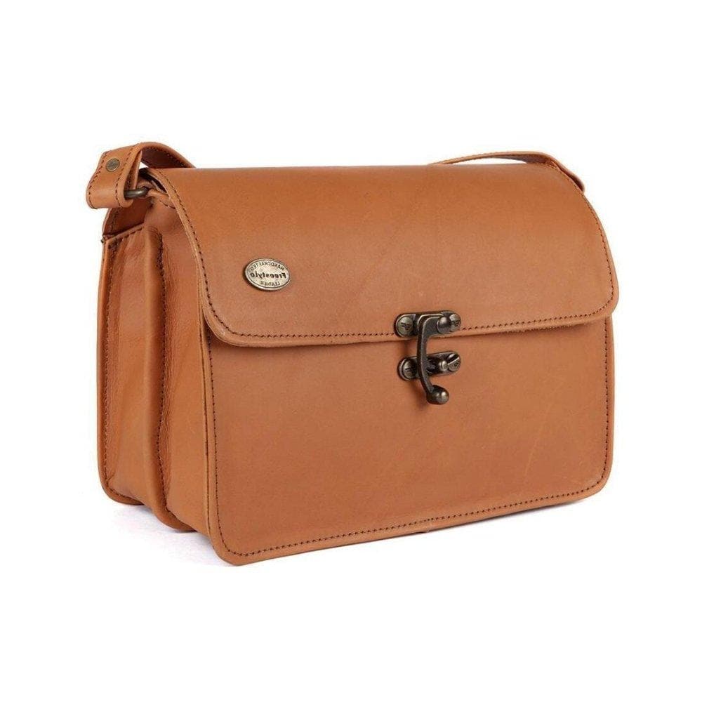 Sybil Ladies Handbag - Freestyle Handcrafted Leather Proudly local leather boots veldskoens vellies leather shoes suede veldskoens