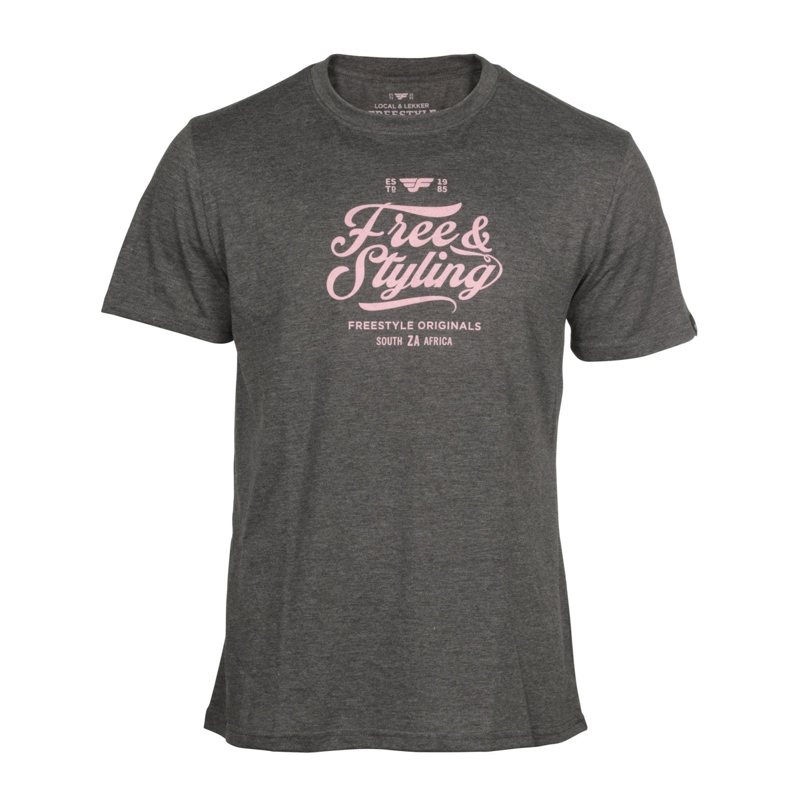 tee-pink-freestyling-on-a-grey